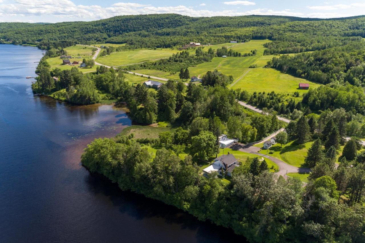 Auberge La Maison Bellemare Saint-Jean-des Piles Exterior foto
